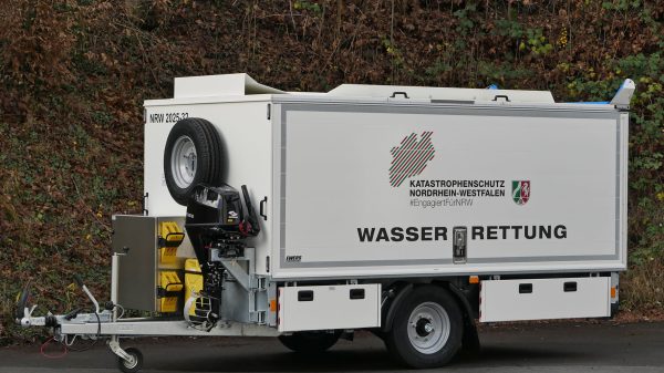Das Land NRW hat insgesamt 40 Geräteanhänger für die Rettung in Strömungs- und Fließgewässern angeschafft. Mit EWERS