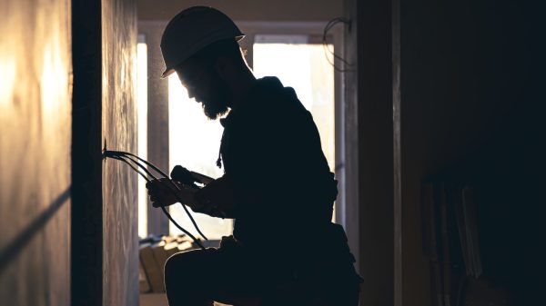 Herbert Saurugg und Peter Erlhofer von der Gesellschaft für Krisenvorsorge (GfKV) ziehen in einem aktuellen Newsletter wichtige Schlussfolgerungen aus dem Stromausfall in Berlin.