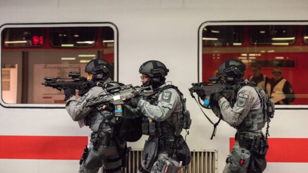 Übung einer Einsatzlage in einem Bahnhof