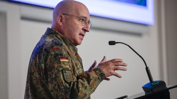 Oberst Klaus Glaab ist Kommandeur und Standortältester Erfurt beim Landeskommando Thüringen und hielt einen fesselnden Vortrag beim CP-Symposium 2025 zum OPLAN Deutschland.