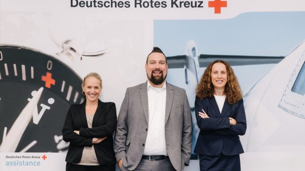 Das neue Führungsteam von DRK Flugdienst und DRK Assistance (v.l.n.r.): Nadine Stollenwerk, Sebastian Pohl und Petra Coenen.
