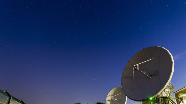 Stationäre Satellitenkommunikation am Weltraum Standort Gerolstein.