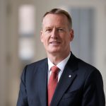 Der Diplom-Volkswirt Christian Reuter ist seit 1. April 2015 Generalsekretär und Vorsitzender des Vorstands des DRK. Er geht damit in seine dritte Amtszeit, sein Vertrag wurde vom 01. April 2027 bis zum 31. März 2033 verlängert.