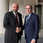 Syrien: Raed al-Saleh (l.), Minister für Katastrophenmanagement und Notfallmaßnahmen in der syrischen Übergangsregierung, und Alexander Dobrindt, Bundesinnenminister.