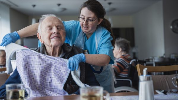 Eine gute Pflege ist Teil sozialstaatlicher Verantwortung und Ausdruck echter Generationengerechtigkeit, betont der ASB.