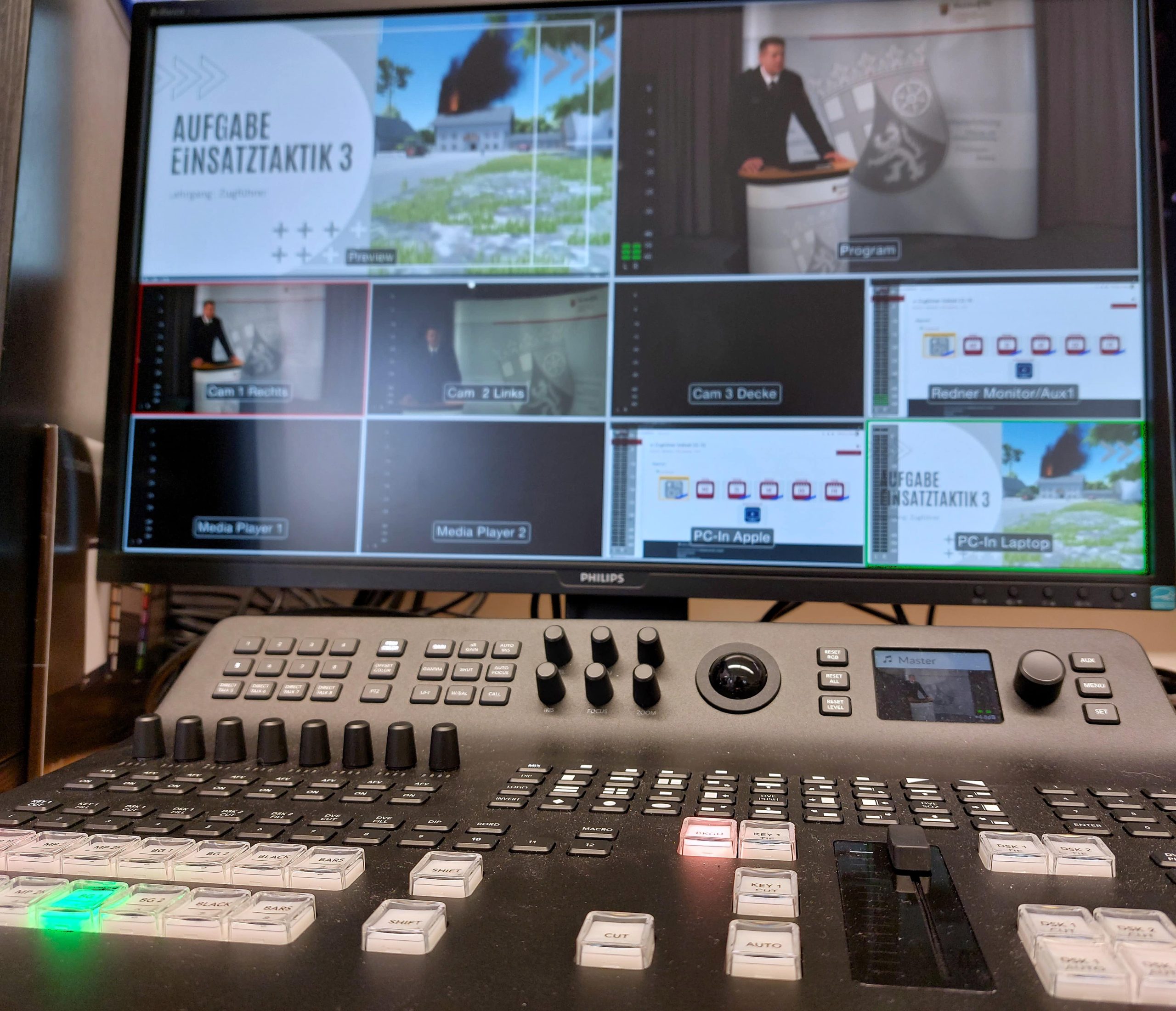 Aus dem Studio des LfBK können Online-Veranstaltungen gesteuert werden.