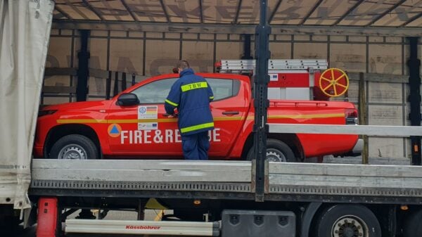 Mit seinen Fachleuten, seiner Technik und seinen Erfahrungen ist das THW im Auftrag der Bundesregierung weltweit gefragt, nun liefert es sogar ein Feuerwehrfahrzeug zur Waldbrandbekämpfung nach Syrien.