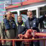 Innenminister Roman Poseck besucht das Abschlusstraining der Maritime Einsatzeinheit der Wasserschutzpolizei in Wiesbaden