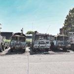 Sechs Bundeswehr-Lkws waren das Ziel eines Brandanschlages in Erfurt im Juni 2025. Nun erscheint die IW-Studie zum Schutz privatwirtschaftlicher Unternehmen.