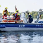 Arbeiten im Einsatz Hand in Hand: die Ehrenamtlichen von DLRG und THW.