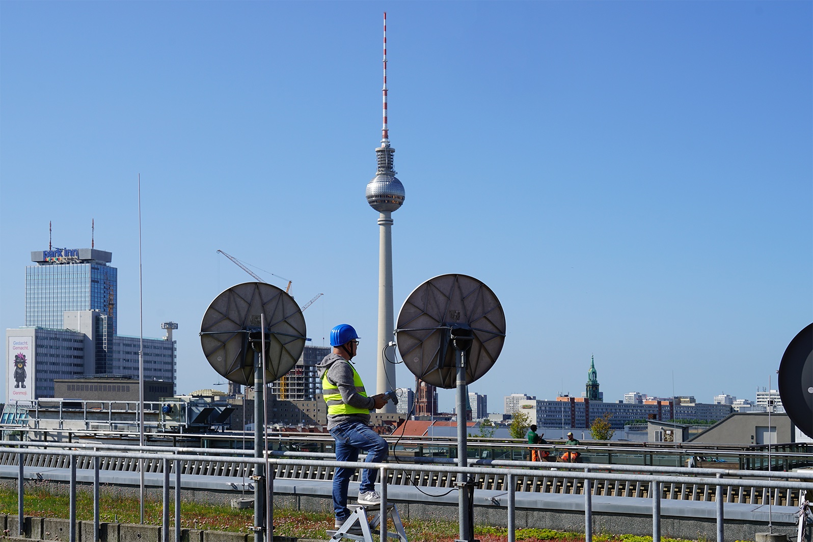 e*Message und F24: modernste Lösungen für mehr Sicherheit auf der PMRExpo 2025