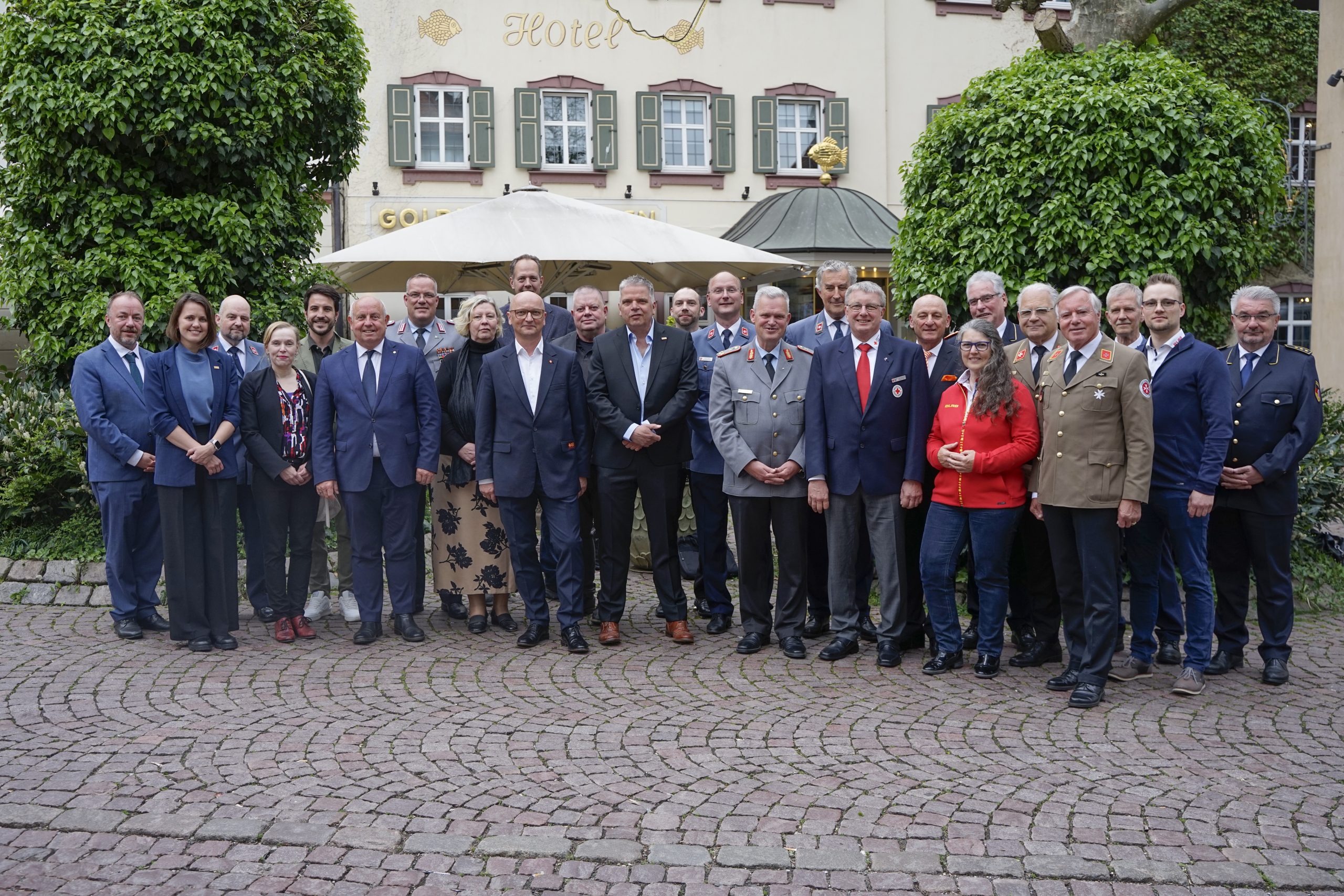 RETTmobil: Die Spitzen der großen deutschen Hilfsorganisationen sowie Vertreterinnen und Vertreter von Feuerwehr, Bundeswehr und Behörden kamen zum traditionellen "Elefantentreffen" am Rande der RETTmobil in Fulda zusammen.