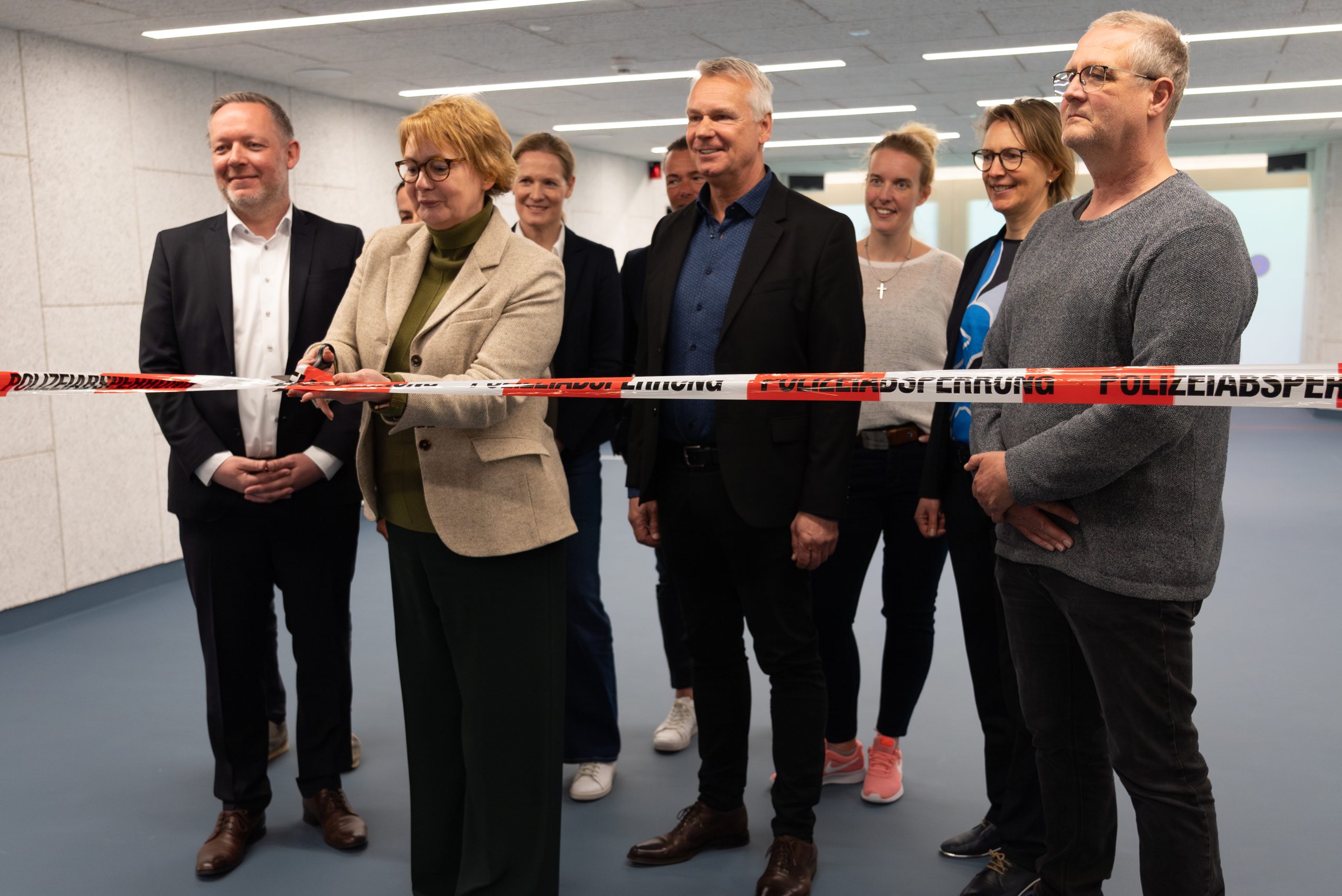 Eröffnung der Raumschießanlage durch die Ministerin.