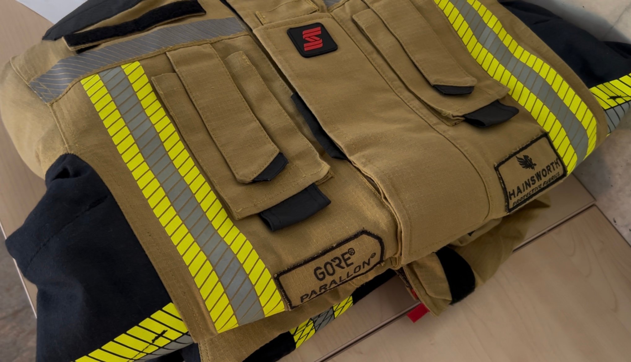 Beim europäischen GORE Medienevent hatten wir die Gelegenheit, selbst die verschiedenen GORE-TEX Technologien zu testen: Parallon und PYRAD Stretch