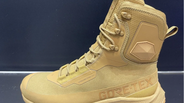 Der Stiefel aus der Konzeptstudie von GORE-TEX, wie er auf der Messe gezeigt wird.