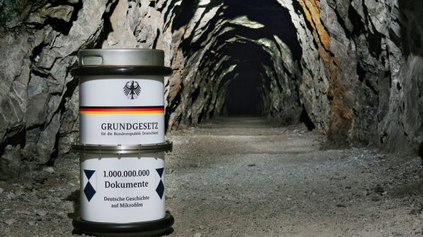 Seit 50 Jahren lagern im Zentralen Bergungsort der Bundesrepublik Deutschland (ZBO), besser bekannt als „Barbarastollen“ bei Freiburg, Millionen Mikrofilme mit Ablichtungen von einzigartigen historischen Dokumenten, Urkunden und Schriftstücken.