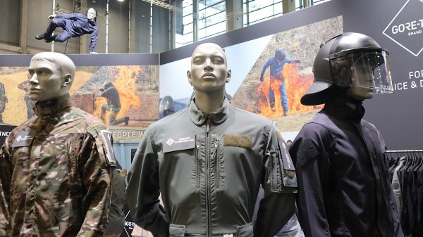 Enforce Tac: Gore stellt Polizeiuniform mit PYRAD Light vor – Mögliche Szenarien der Nutzung von Pyrad Light.