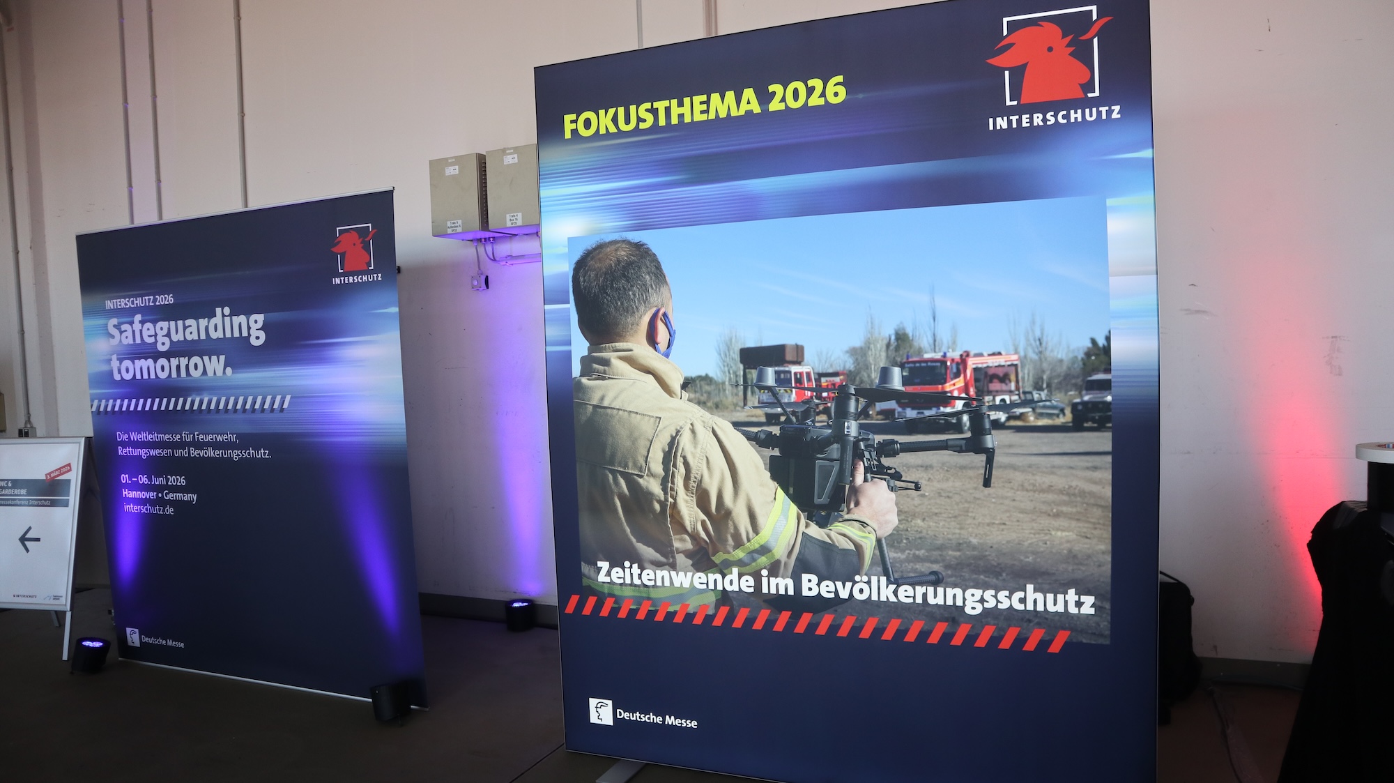 Motto (links) und eines der vier zentralen Themen der Interschutz 2026.