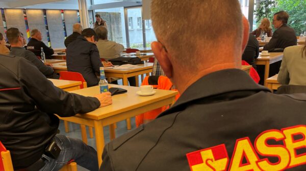 Hochwasserkongress: Innen- und Umweltministerium stärken Katastrophenschutz und rufen zur langfristigen Zusammenarbeit auf.