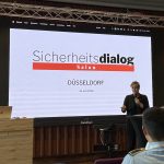 Sicherheitsdialog: Mona Neubaur setzte einen Impuls und betonte die Bedeutung des Dialogs zwischen gesellschaftlichen Gruppen für eine gemeinsame Krisenbewältigung.