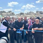 Vergangene Woche wurde das von den Johannitern und UK-Med wieder aufgebaute Al Tayeb Gesundheitszentrum in Nord-Gaza feierlich eingeweiht. 300 Menschen pro Tag erhalten hier jetzt wieder eine medizinische Versorgung.