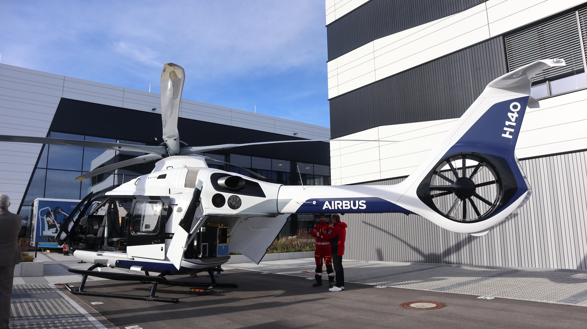 Zu Gast bei der ADAC Luftrettung: H140 Hubschrauber.