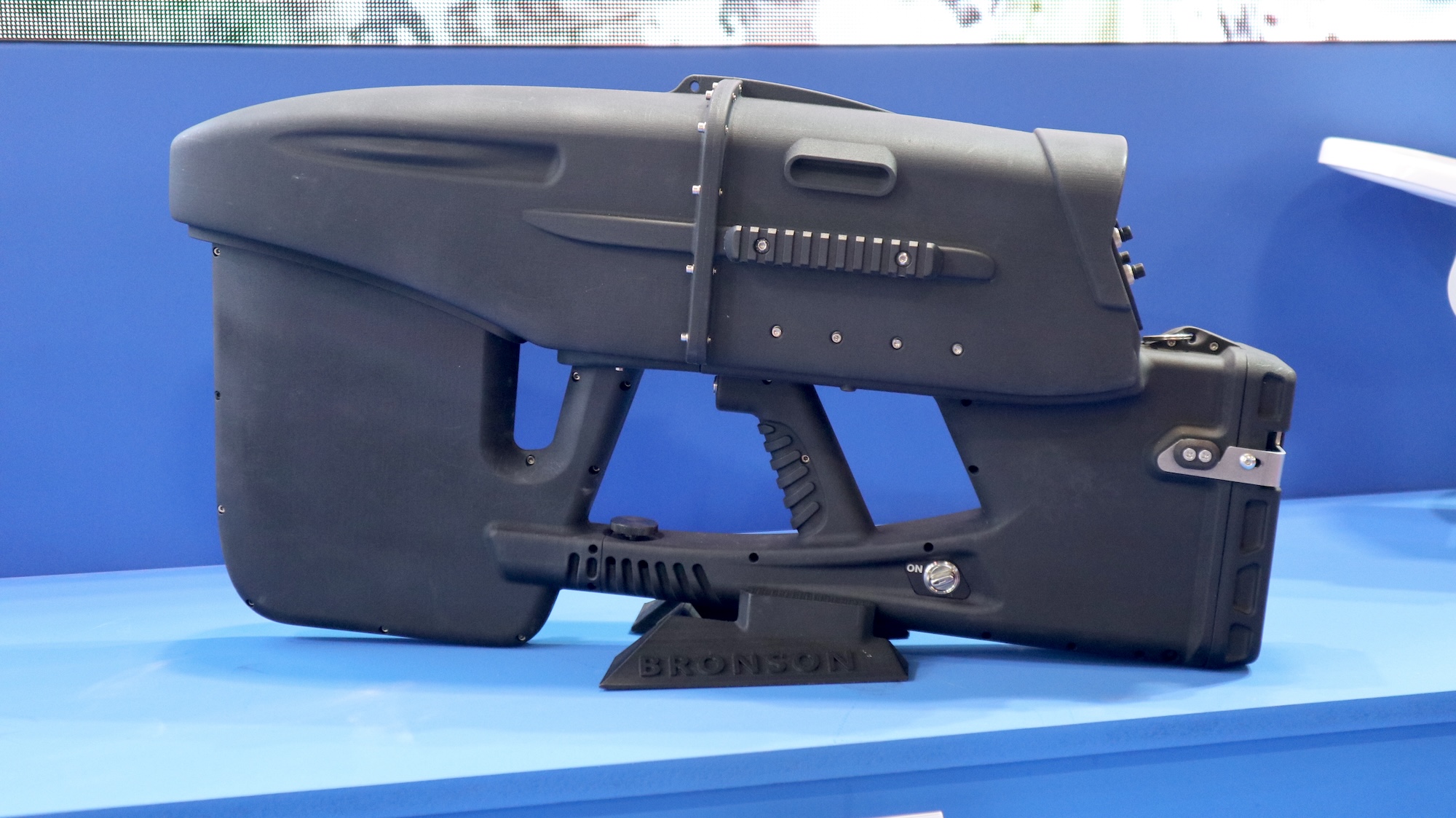 Der neueste Handheld-Jammer von CPM: Bronson-Plus.