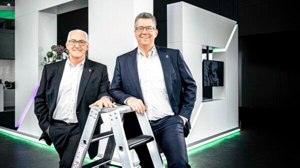 Geschäftsführer und Inhaber der Munk Group Ferdinand Munk (links) mit Geschäftsführer und Schwiegersohn Alexander Werdich (rechts)