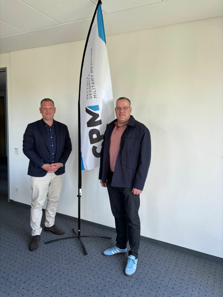 v. l. n. r.: André Luhmer, Chefredakteur der Crisis Prevention und Oberst i.G. Armin Schaus