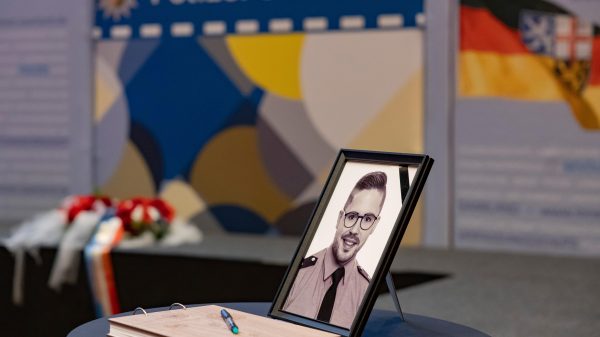 Am Freitag fand die offizielle Gedenkveranstaltung zur Erinnerung an den in Völklingen getöteten Polizisten Simon Bohr statt.