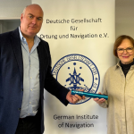 Robert Pomes hat die Geschäftsführung der Deutschen Gesellschaft für Ortung und Navigation (DGON) e. V. von Galina Lange übernommen.