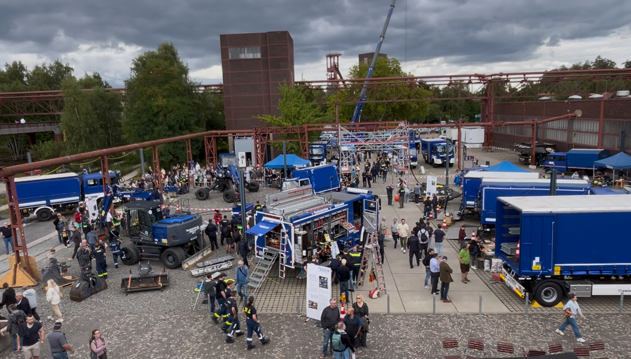 Die THW-Expo von oben: Zahlreiche Ortsverbände präsentierten ihre Kompetenzen auf dem Gelände der Zeche Zollverein in Essen.