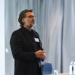 Gewalt gegen Schutzbedürftige mit neuer Geodaten-Technologie in Fußfesseln automatisiert und datenschutzkonform verhindern