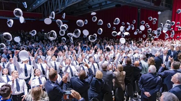 132 Kommissaranwärterinnen und -anwärter für den Polizeidienst im Saarland