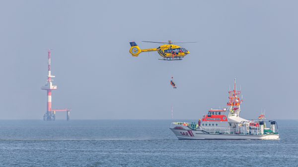 Windeneinsätze werden in der Luftrettung immer wichtiger. Die Crews der ADAC Luftrettungsstation in Sande trainieren deshalb mit anderen Rettungsorganisationen zwölf Tage lang in Friesland.