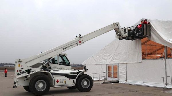 In Berlin-Tegel baute das Deutsche Rote Kreuz das erste MBM 5.000 auf – jetzt könnte das Mobile Betreuungsmodul 5.000 vor dem Aus stehen.