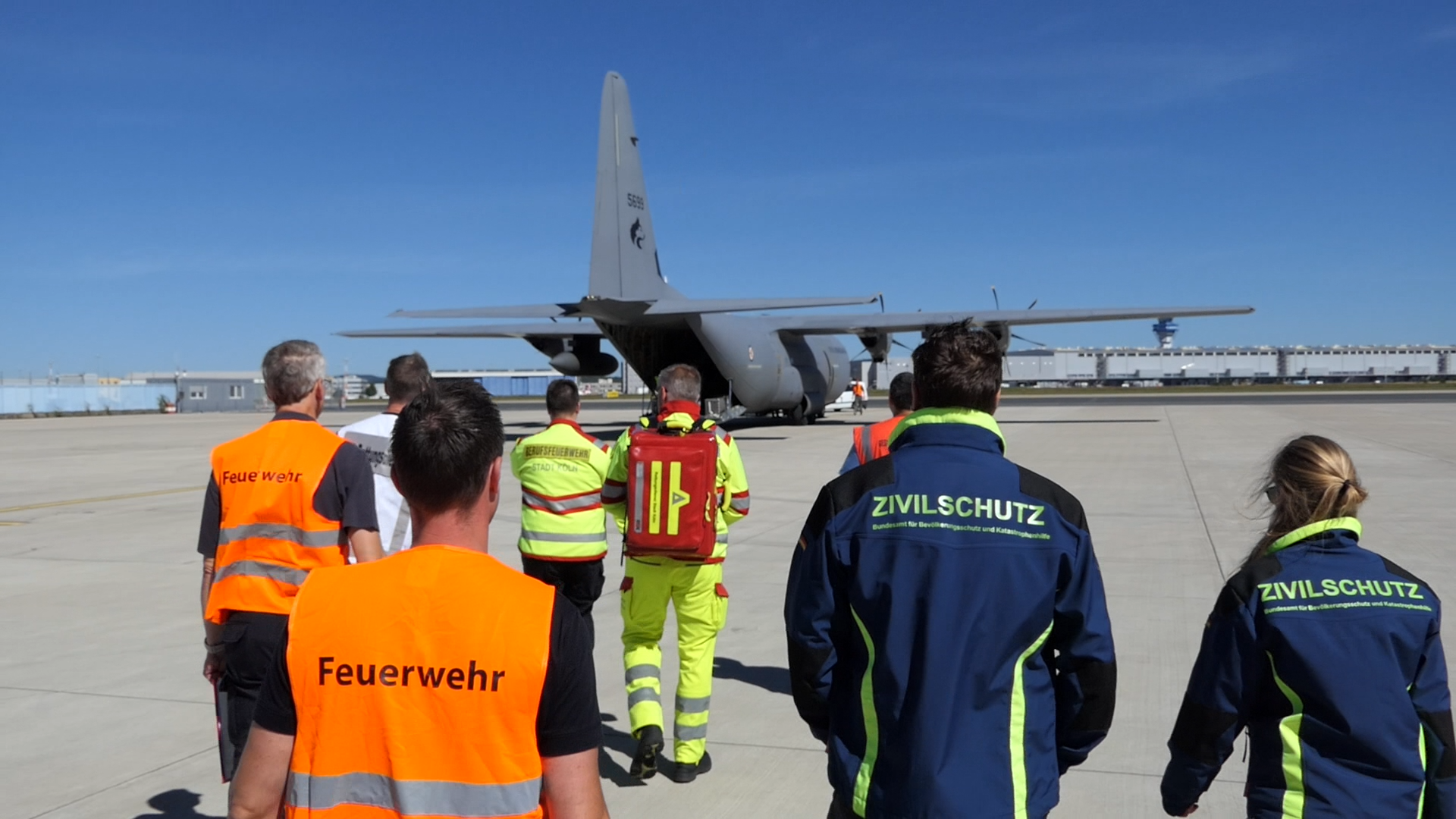 Patiententransport: Um eine regionale Überlastung der Intensivkapazitäten in Krankenhäusern in der Pandemie zu vermeiden, entwickelten Bund und Länder ein gemeinsames Verfahren zur bundesweiten Verlegung von Patienten. Foto: BBK