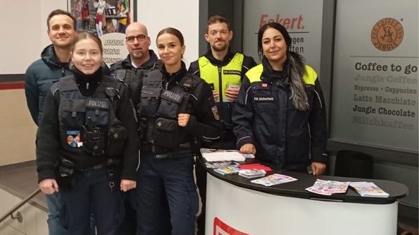 Die Präventionsteams der Polizei Soest, der Deutschen Bahn und der Bundespolizeiinspektion Münster