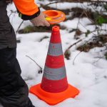 Da die Cone-Lights von Dönges automatisch bei der Entnahme aktiviert werden, sorgen sie sofort für mehr Sicherheit. Mehrere Modi ermöglichen eine optimale Anpassung an die jeweilige Situation.