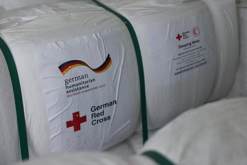 Das Deutsche Rote Kreuz (DRK) verbindet mit dem geschlossenen Abkommen eine vorsichtige Hoffnung auf eine Besserung der katastrophalen humanitären Lage.