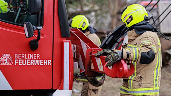 Meilenstein erreicht: Berliner Feuerwehr konnte alle Berliner Feuerwehr: Einsatzfahrzeuge digitalisieren