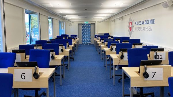 Die bewährten psychologischen und kognitiven DLR-Methoden aus der Personalauswahl für die Hochsicherheitsbereiche Luftfahrt und Raumfahrt wurden für das neue Auswahlverfahren der Polizei adaptiert und weiterentwickelt, um die Qualität und Zukunftsfähigkeit der Polizeiauswahl sicherzustellen.