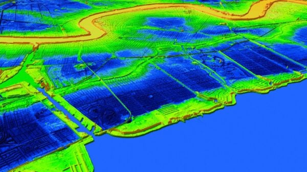 Mission: Das eingefärbte SRTM-Höhenmodell zeigt die Höhenlagen von New Orleans im Süden der USA. Große Teile der Stadt befinden sich beträchtlich unterhalb des Meeresspiegels und wären ohne aufwendige bauliche Schutzmaßnahmen überflutet. Gelbe und grüne Zonen liegen über dem Meeresspiegel, blaue bis zu vier Meter darunter.