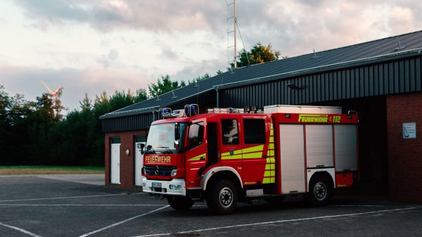 Bau neuer Feuerwehrhäuser