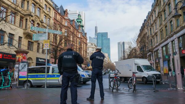 Im Kontext der Sofortprogramms 11+1 der Hessischen Landesregierung hat die Hessische Polizei die Präsenz und den Kontrolldruck in der Innenstadt erhöht.