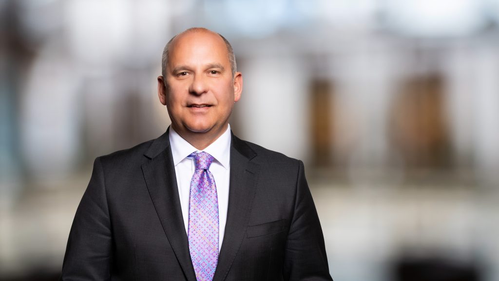 Prof. Dr. Roman Poseck, Hessischer Minister des Innern, für Sicherheit und Heimatschutz, spricht über das Programm KOMPASS Resilienz