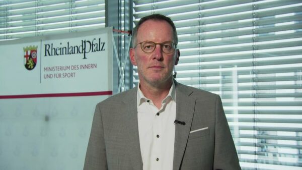 Innenminister Ebling zur Entwicklung von Rechtsextremismus und Islamismus