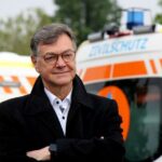Der zweite Regierungsentwurf für den Bundeshaushalt 2025 sieht zusätzliche Mittel für das Bundesamt für Bevölkerungsschutz und Katastrophenhilfe (BBK) vor, um zentrale Projekte im Bevölkerungsschutz weiter voranzutreiben und bestehende Strukturen gezielt stärken zu können.